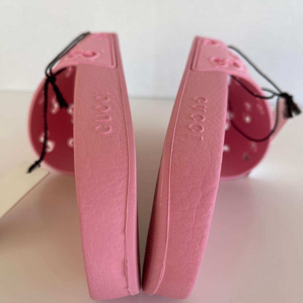 Gucci Pursuit GG Slide Sandals - Picture 7 of 11
